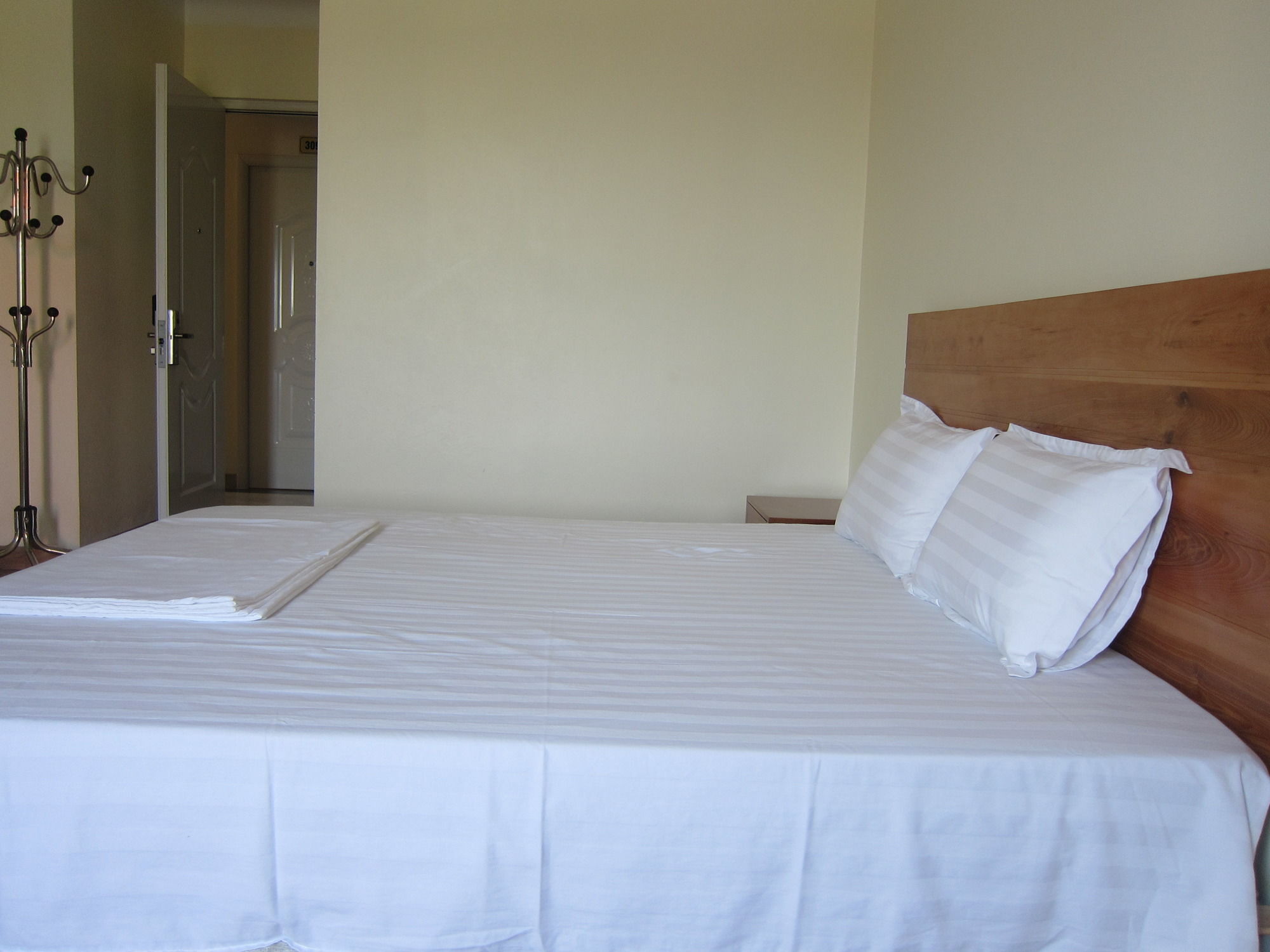 Dragon Airport Hotel Noi Bai Екстериор снимка
